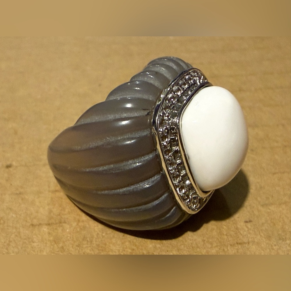 CID 925  Clyde Duneir China Cocktail Ring Size 7 with Diamonds